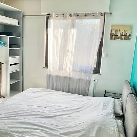 *marquer* 2 Chambres / Parking Apartment *