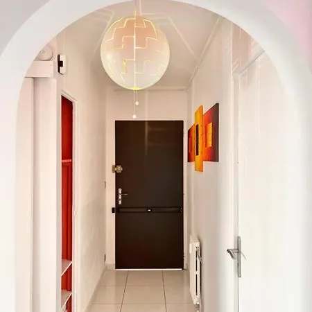 *marquer* 2 Chambres / Parking Apartment